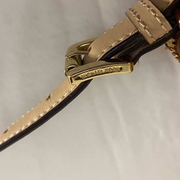 Michael Kors Pebbled Leather Camel Mini Hobo- Adjustable Strap. Goldtone Buckle - Picture 13 of 16